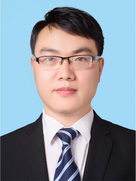 黄强2.png